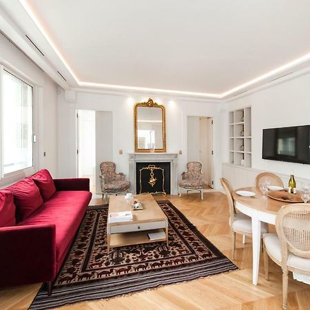 Luxury Montaigne Apartment Paris Luaran gambar