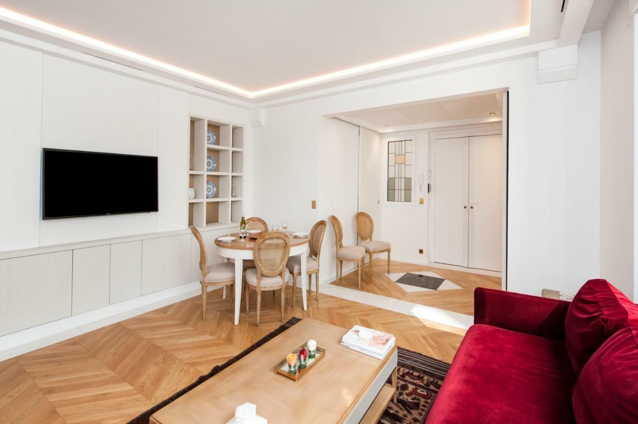 Luxury Montaigne Apartment Paris Luaran gambar