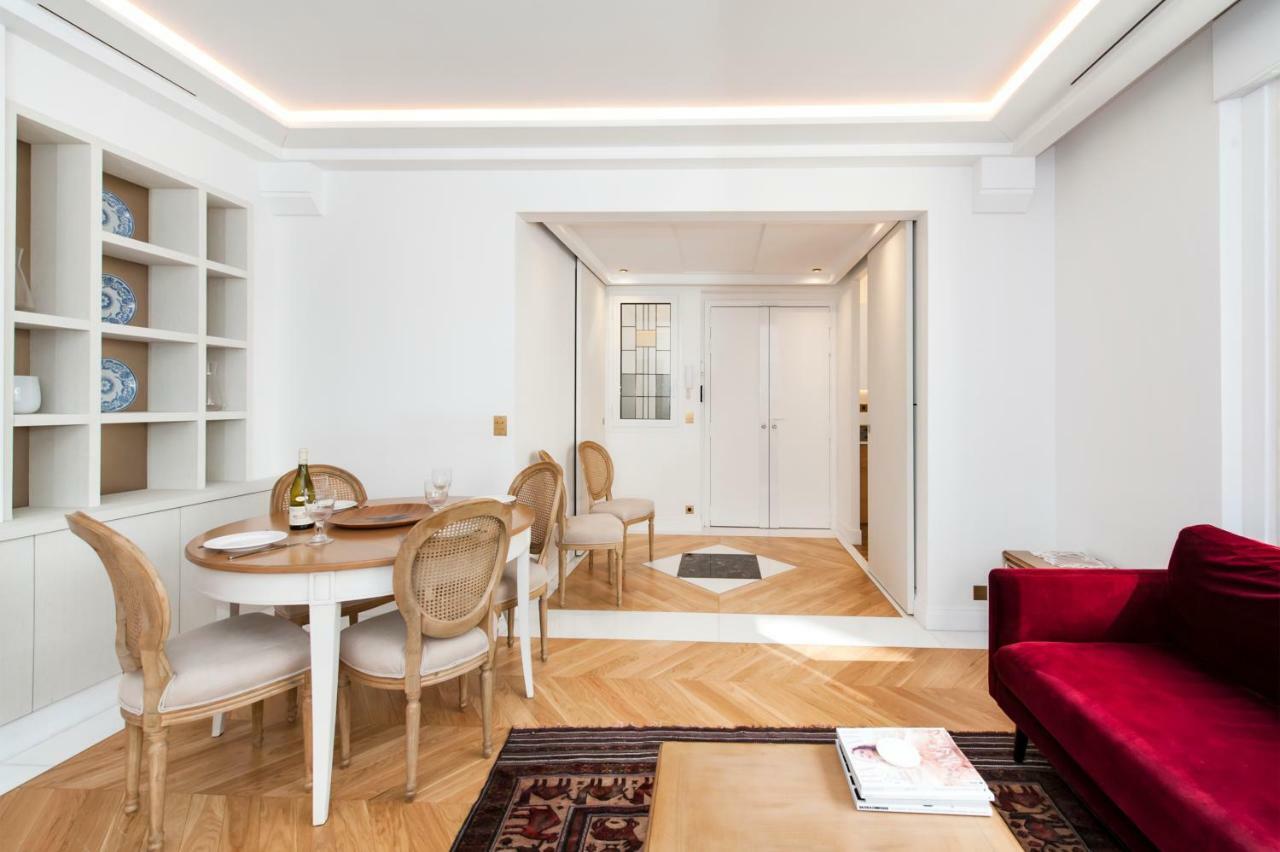 Luxury Montaigne Apartment Paris Luaran gambar