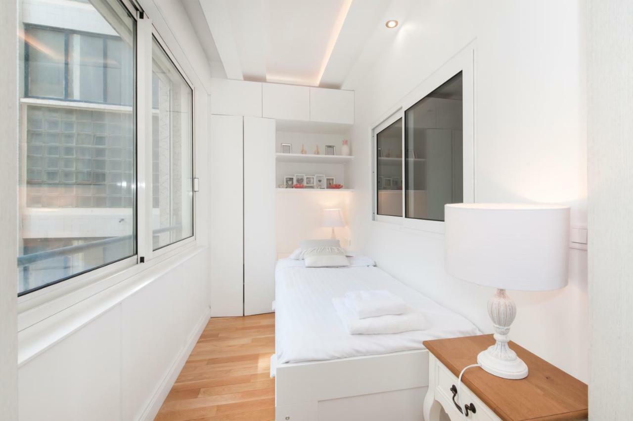 Luxury Montaigne Apartment Paris Luaran gambar