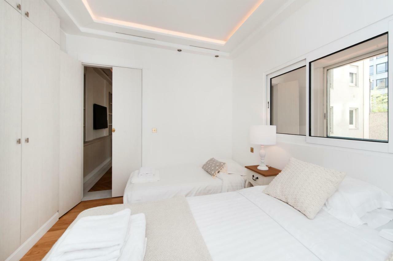 Luxury Montaigne Apartment Paris Luaran gambar