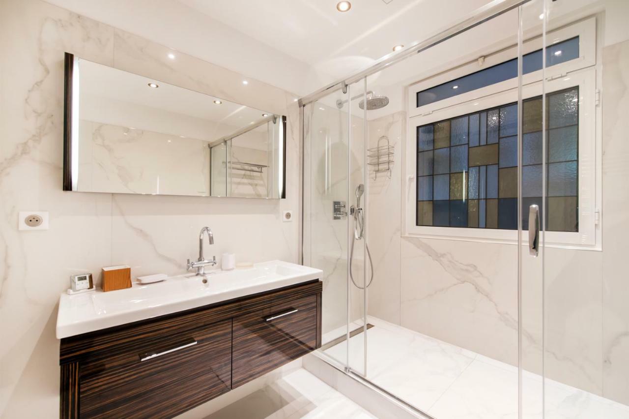 Luxury Montaigne Apartment Paris Luaran gambar